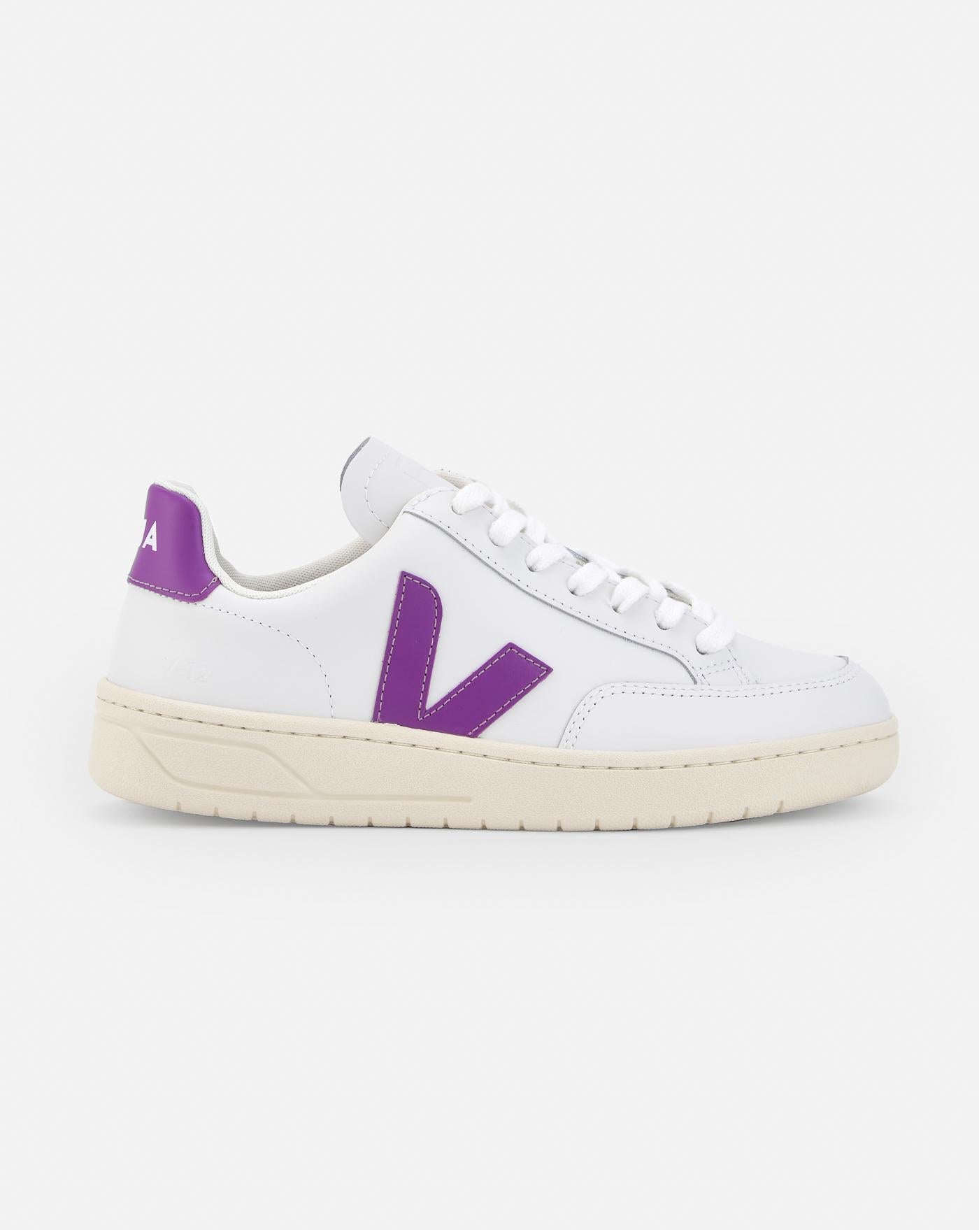 Zapatillas Veja V-12 Leather Extra White Cosmos